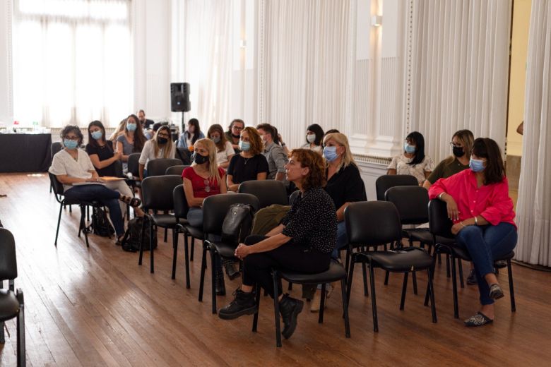 Se realizó la charla “planificación de ciudades con perspectiva de género”