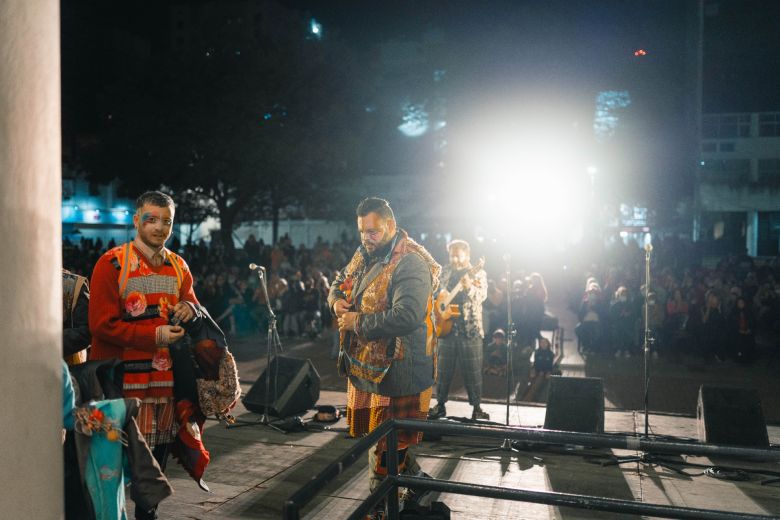 El Otoño Polifónico tuvo su previa a pura Murga "Trasnochada" 