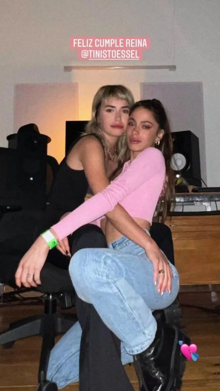 El sorpresivo saludo de Lali Espósito a Tini Stoessel y las pistas detrás de un encuentro tan esperado como secreto