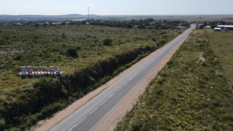 Schiaretti habilitó la repavimentación de 11 kilómetros de la Ruta 30