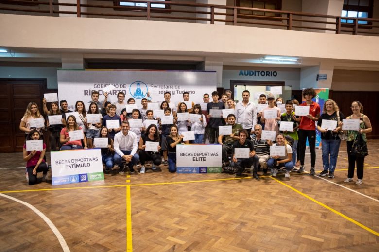 Becas deportivas: la presencia del Estado junto con los deportistas de la ciudad