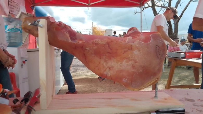 Todo el color de la Fiesta Nacional de la Alfalfa en San Basilio