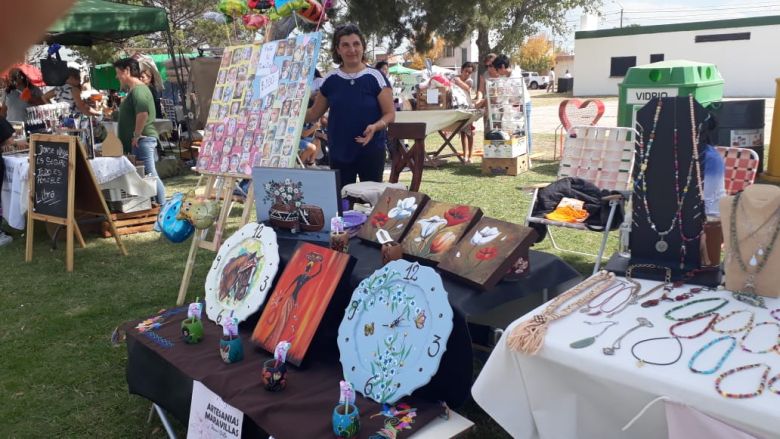 Todo el color de la Fiesta Nacional de la Alfalfa en San Basilio