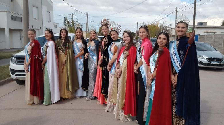 Todo el color de la Fiesta Nacional de la Alfalfa en San Basilio