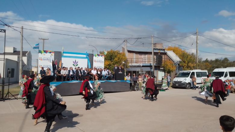 Todo el color de la Fiesta Nacional de la Alfalfa en San Basilio