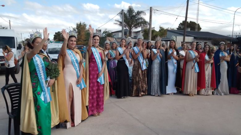 Todo el color de la Fiesta Nacional de la Alfalfa en San Basilio