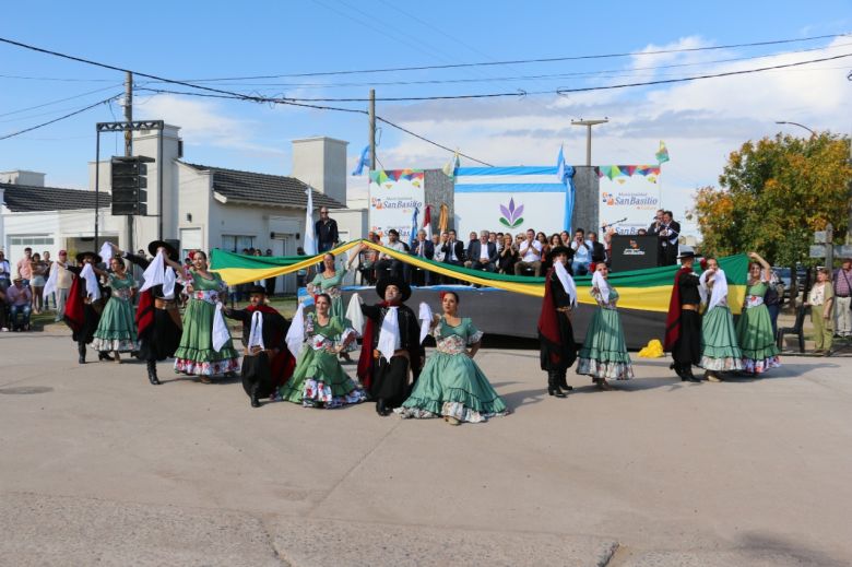 Todo el color de la Fiesta Nacional de la Alfalfa en San Basilio