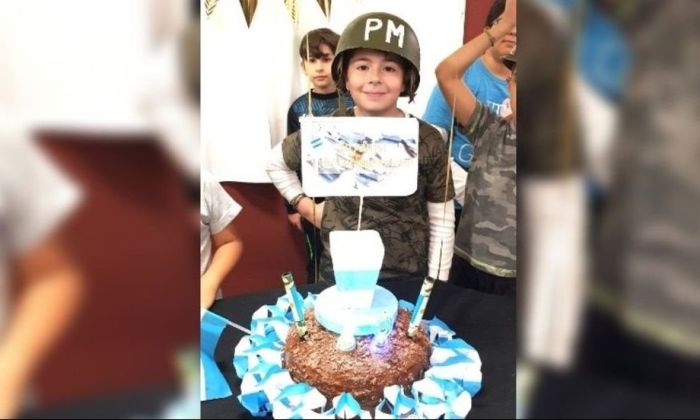 Un niño de 10 años decidió festejar su cumpleaños con un homenaje a Malvinas