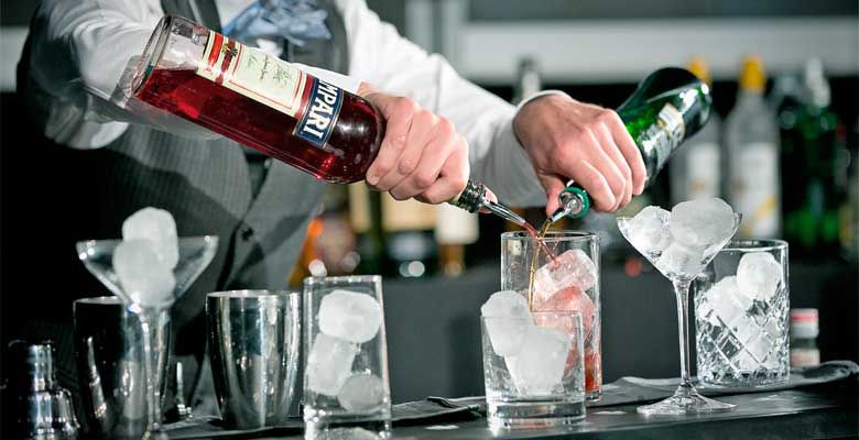 Día del bartender: ¿Qué características debe tener quien realiza esta tarea?