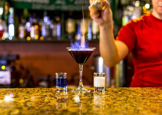 Día del bartender: ¿Qué características debe tener quien realiza esta tarea?