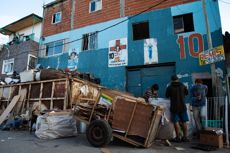 La canasta básica aumentó 7% en marzo y una familia necesitó $89.690 para no caer en la pobreza