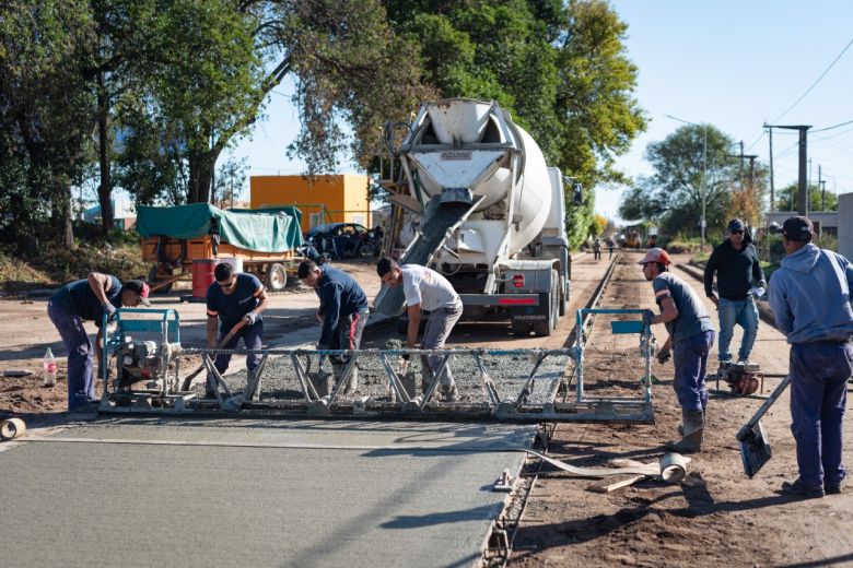 Avanzan las obras para pavimentar un total de 20 cuadras en Alberdi