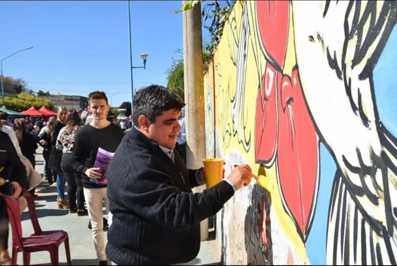 “El mural representa a los seres queridos que nos visitan todos los años”