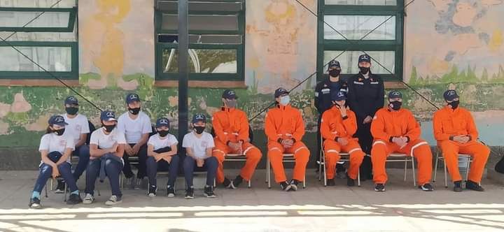 Aspirantes a bomberos infantiles en Charras: “La educación principal viene de la casa, pero la escuelita colabora y mucho”