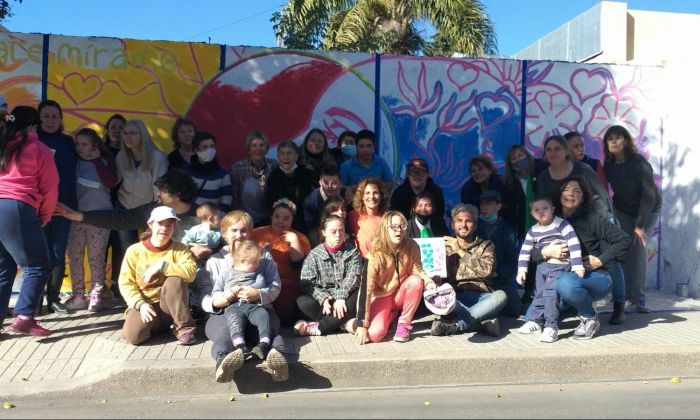 Mural para concientizar frente a la Asociación Síndrome de Down de Río Cuarto