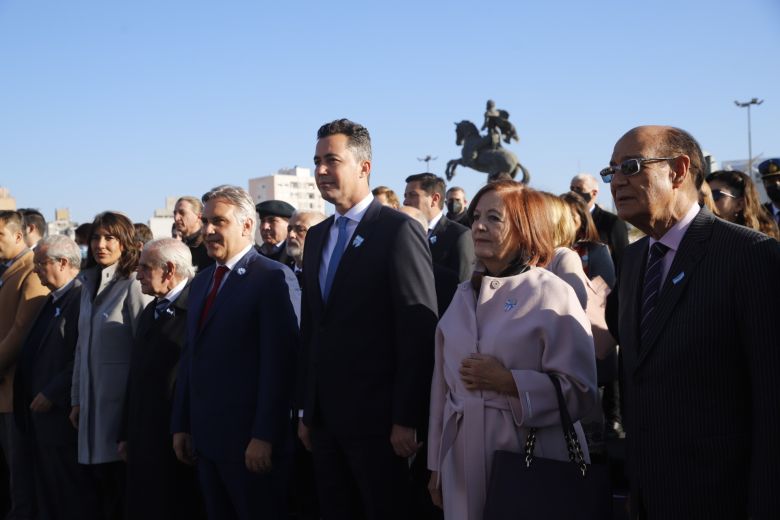 Miles de cordobeses volvieron a disfrutar del tradicional desfile patrio