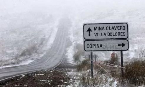 Está cortado el Camino de las Altas Cumbres por presencia de nieve y paralizó algunos servicios