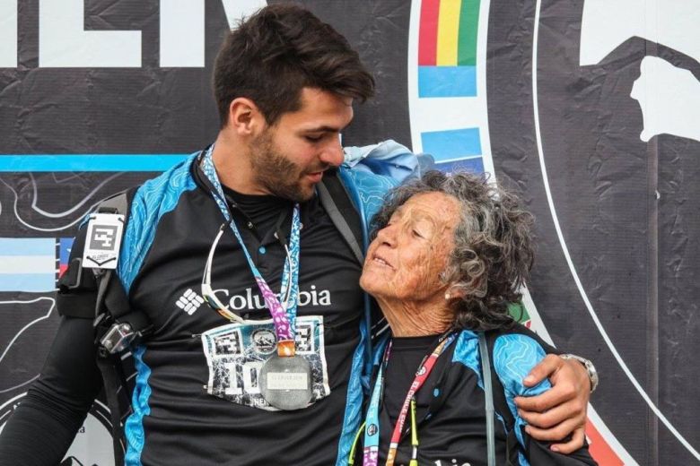 La abuela runner de 87 años, orgullo familiar, a quien la disciplina le da vida