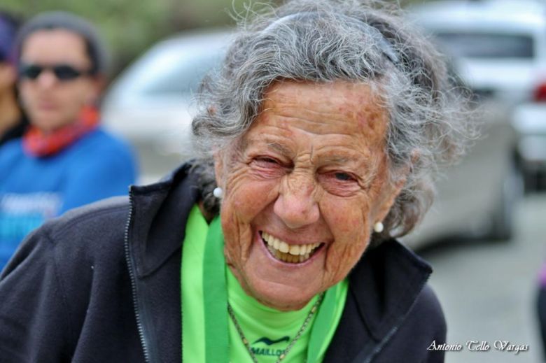 La abuela runner de 87 años, orgullo familiar, a quien la disciplina le da vida