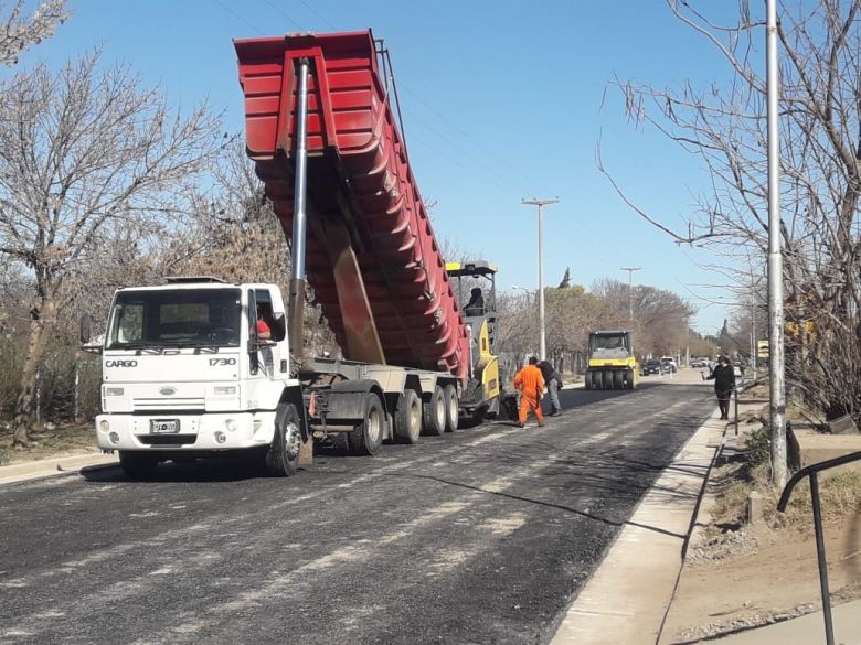 Inició la pavimentación de ruta 10 