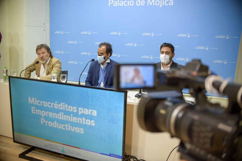 Llamosas presentó un nuevo programa de Microcréditos