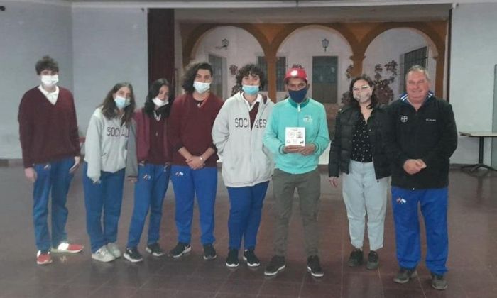 El colegio Hispano Argentino reconoció la labor solidaria de "Ramoncito"