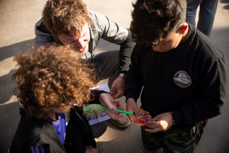 Más de 400 personas pasaron por el Centro 11 para intercambiar figuritas