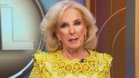 Mirtha Legrand rompió un mito fashión de la televisión: "Son habladurías, le hacen mala fama al amarillo"