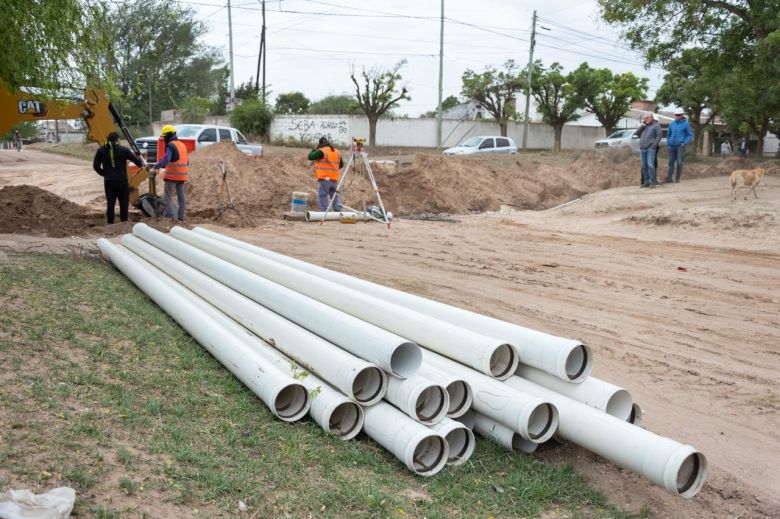 Avanzan las obras de cloacas en tres barrios de Banda Norte