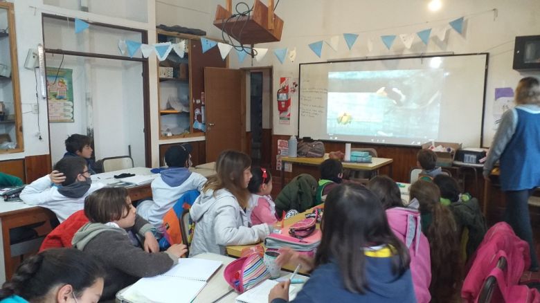 Colegios entusiasman a niños y familias con el ave representativa de Córdoba