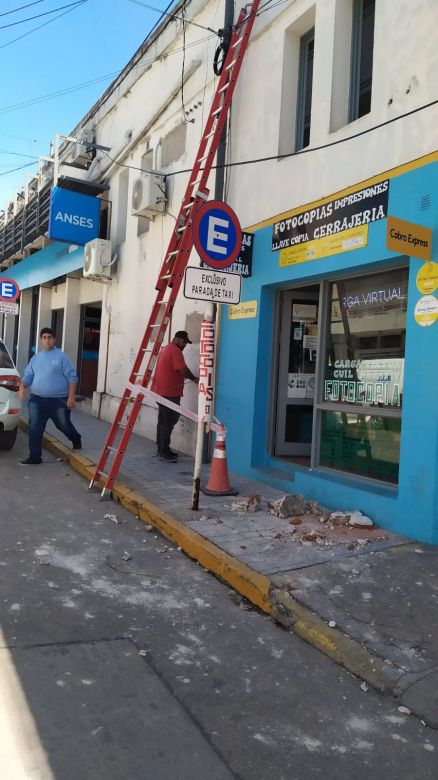 Una mujer herida tras caerle mampostería en la cabeza