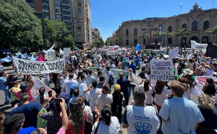 Personal de salud de la Provincia conformó una comisión y pedirá participar de la paritaria