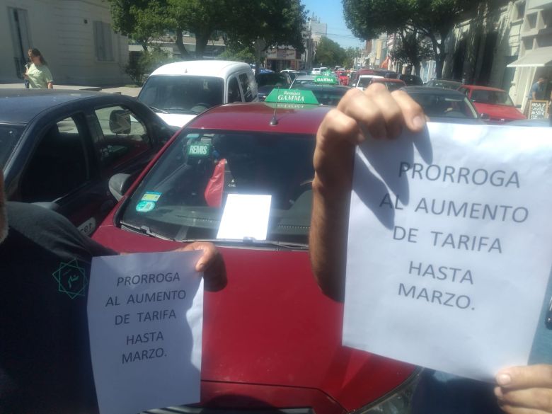 Remiseros piden al Concejo que se postergue el aumento de tarifa del 25%