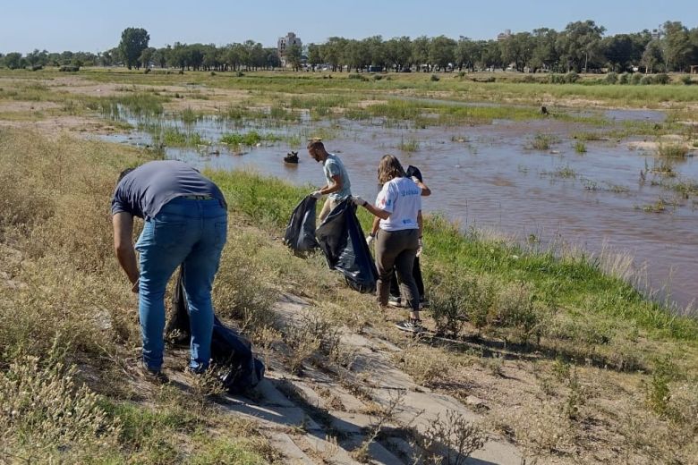  “El río sólo espera agua para volver a su esplendor”