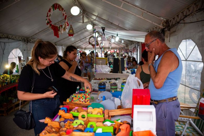 Las producciones locales  se hacen presentes en la Feria Navideña