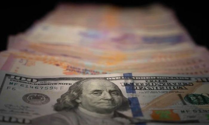 El dólar blue se vende a $340 y se acerca a marcar un nuevo récord