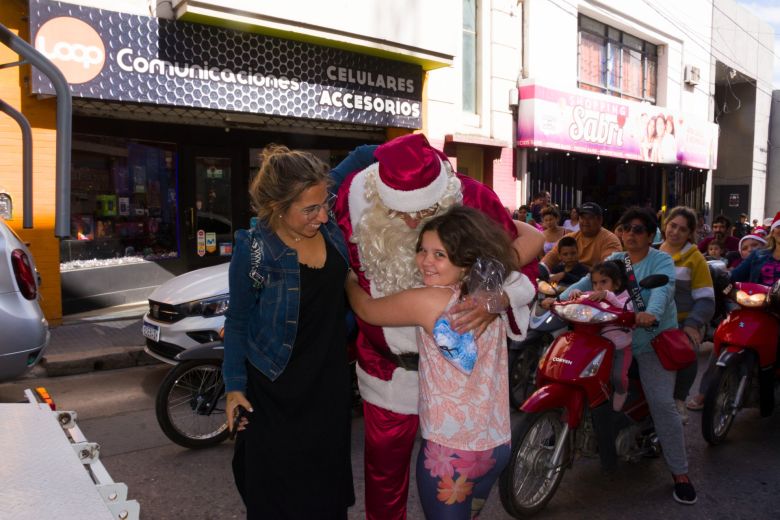 La Caravana Mágica de Papá Noel pasó por LV16