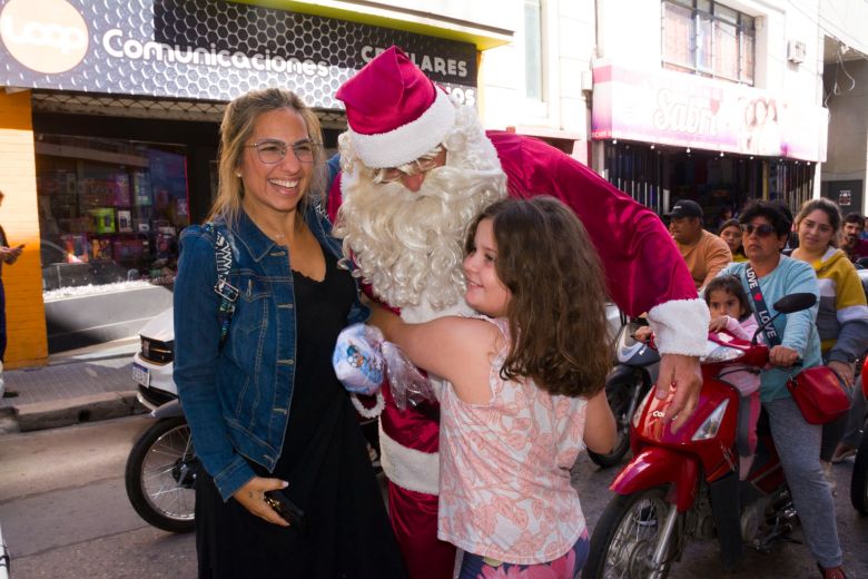 La Caravana Mágica de Papá Noel pasó por LV16