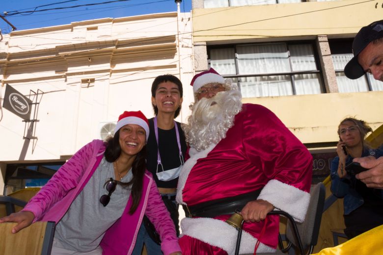 La Caravana Mágica de Papá Noel pasó por LV16