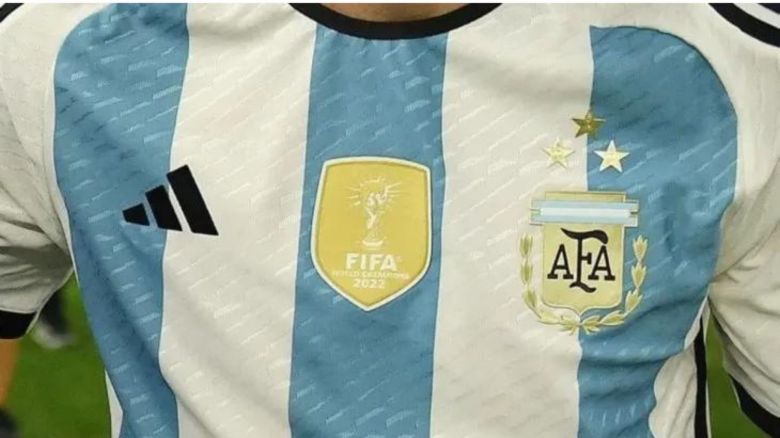 Furor por la camiseta de la Selección Argentina con 3 estrellas