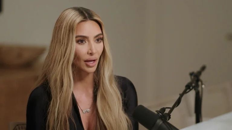 Kim Kardashian lloró al hablar sobre la crianza compartida de sus hijos junto a Kanye West: “Es realmente difícil”