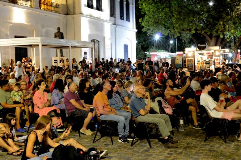 “Solo Canto”: el certamen para los nuevos artistas locales continúa con sus shows durante todo el verano