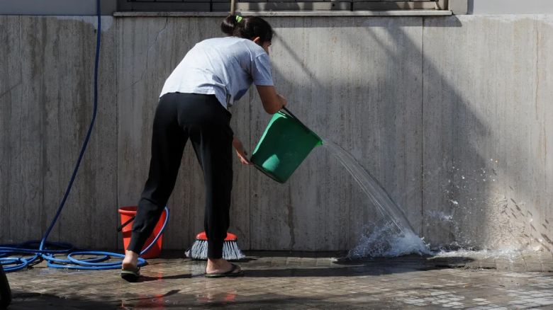 EMOS advirtió un elevado nivel de consumo y derroche de agua entre domingo y martes