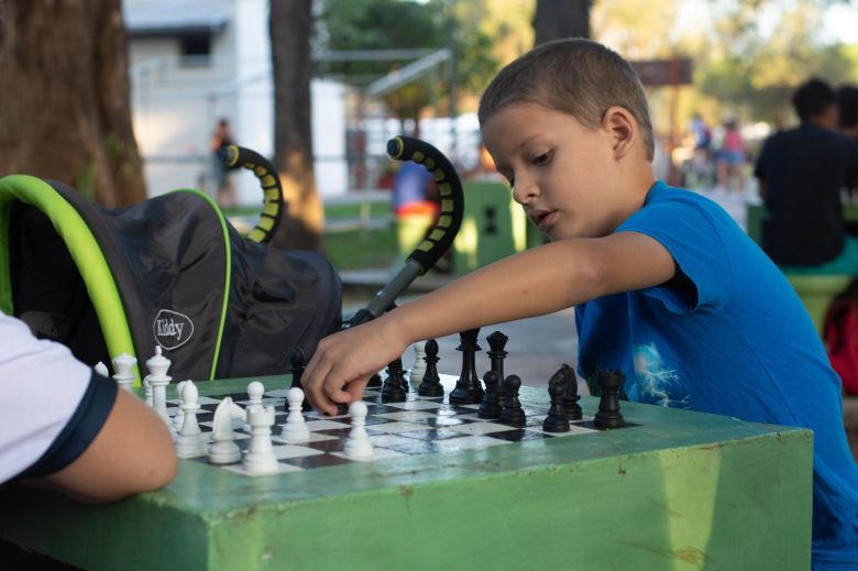 Con una clase abierta comenzó el ciclo 2023 del programa de Ajedrez