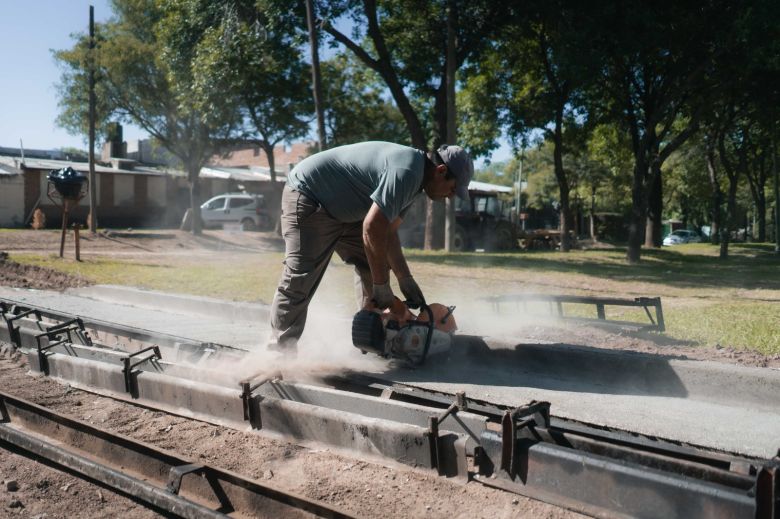 Quintitas Golf: comienzan los trabajos de cordón cuneta y anticipan obras de saneamiento