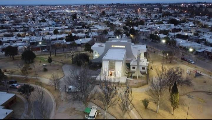 El sacerdote de San Cayetano señaló que se esta profundizando el deterioro de las familias