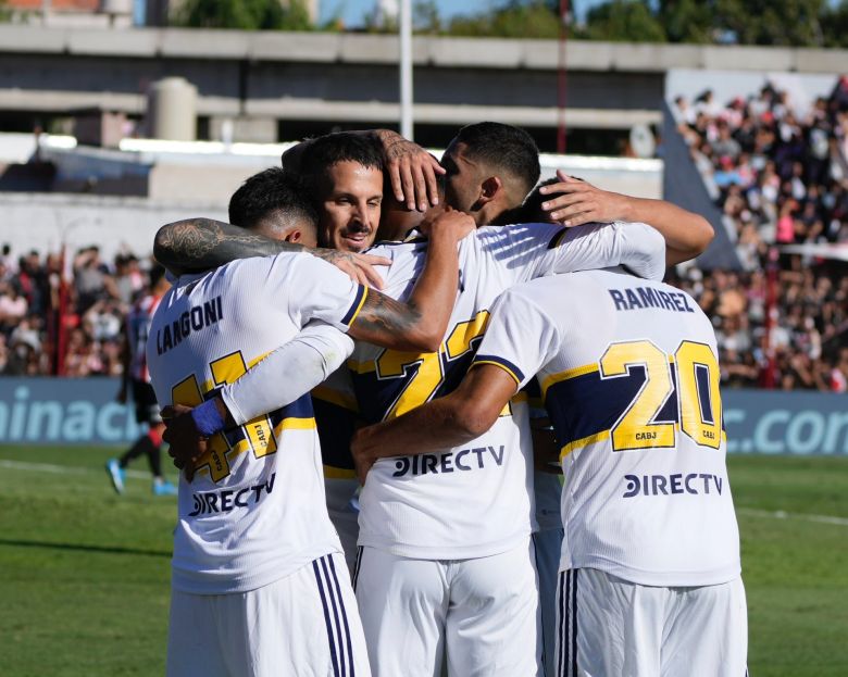 El técnico interino Mariano Herrón, debutó con Boca Juniors y goleó a Barracas 