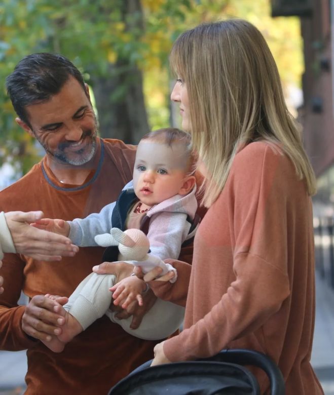 Mica Viciconte y Fabián Cubero organizan el primer cumple de Luca: las fotos de su paseo en busca de un salón 