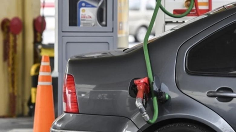 Estaciones de servicio aplican suba del 4% en el precio de los combustibles