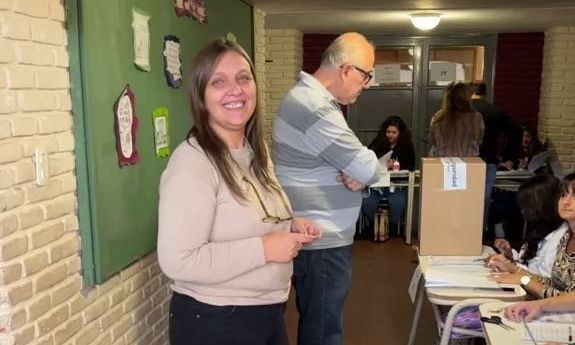 Votó la candidata opositora de Unidos por General Cabrera, Verónica Huppi